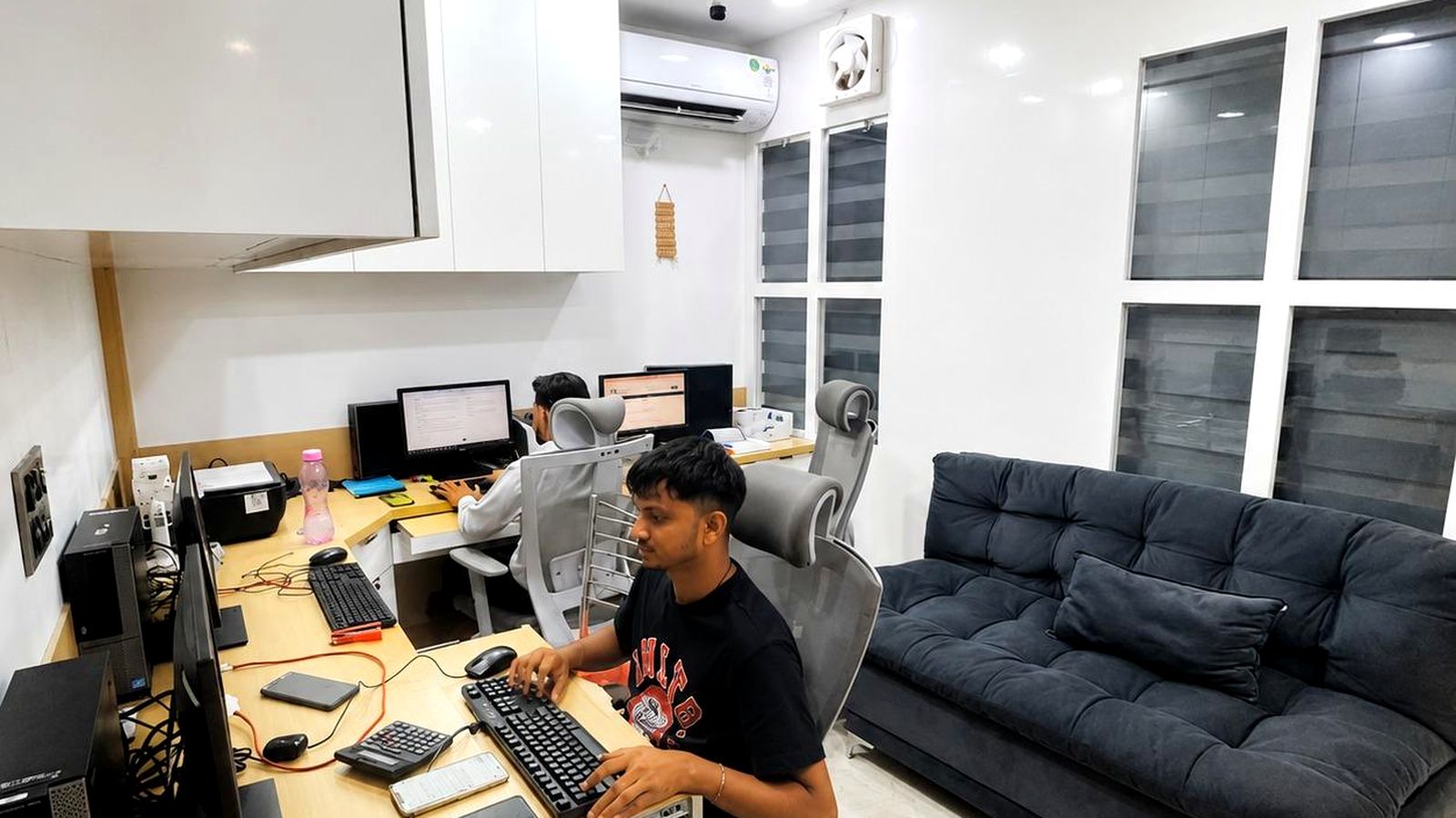 Working room — Canjain Global Advisors